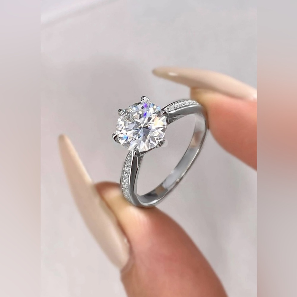 Certified 2ct t.w. Moissanite Diamond Solitaire Engagement Ring NEW ~ Size 6